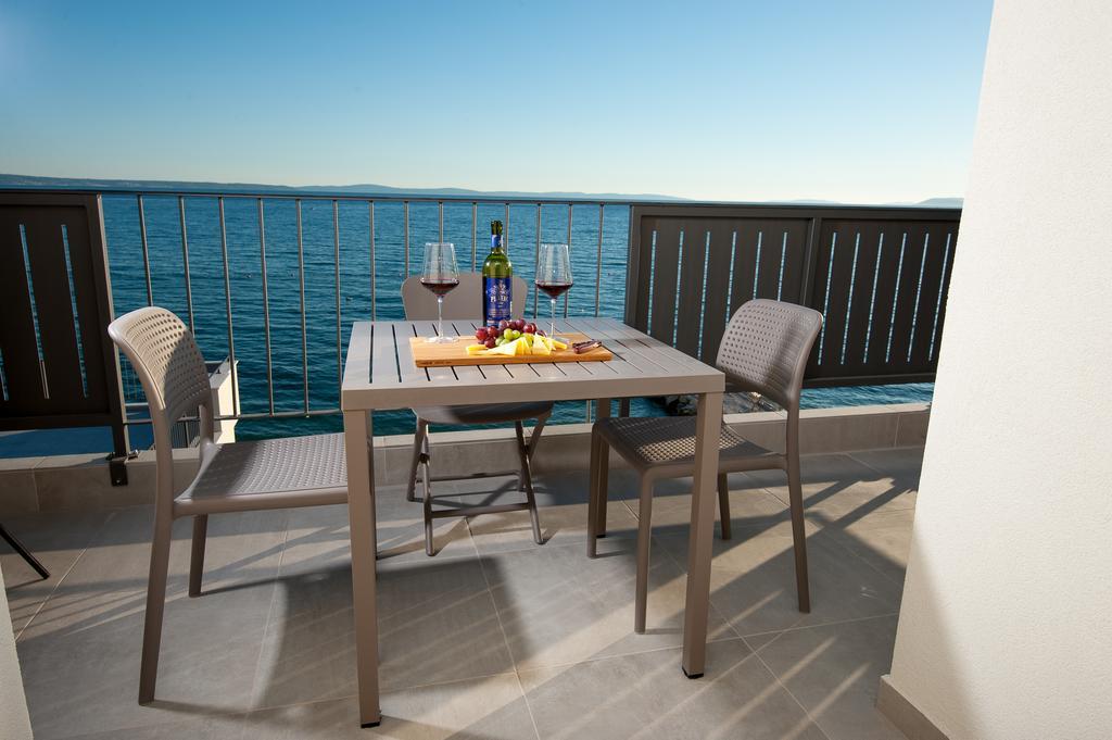 Seaside Luxury Suites Podstrana Eksteriør bilde